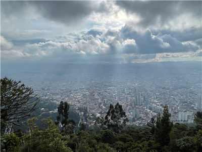 Hlavní město Kolumbie Bogotá leží 2 640 m n. m. v pohoří And, žije zde 8 milionů obyvatel. Foto: Martin Sameš